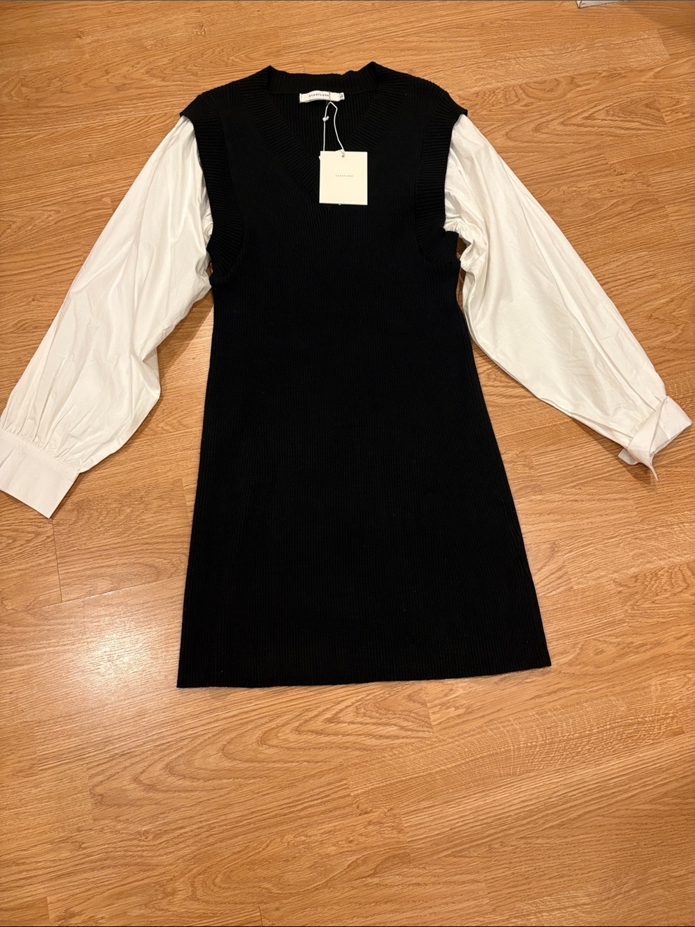 Avantlook Black Ribbed V-Neck Knit Top